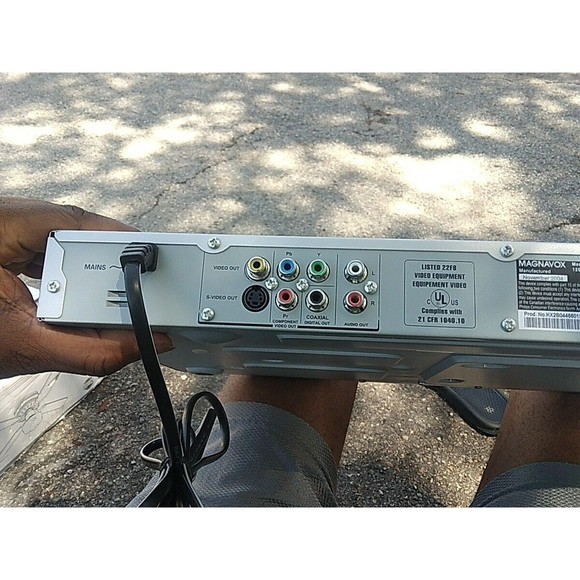 Magnavox MDV458/17 DVD Player - Picture 5 of 10